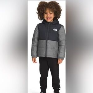 The North Face Boys Youth Winter Black Gray Reversible Puffer Jacket size large